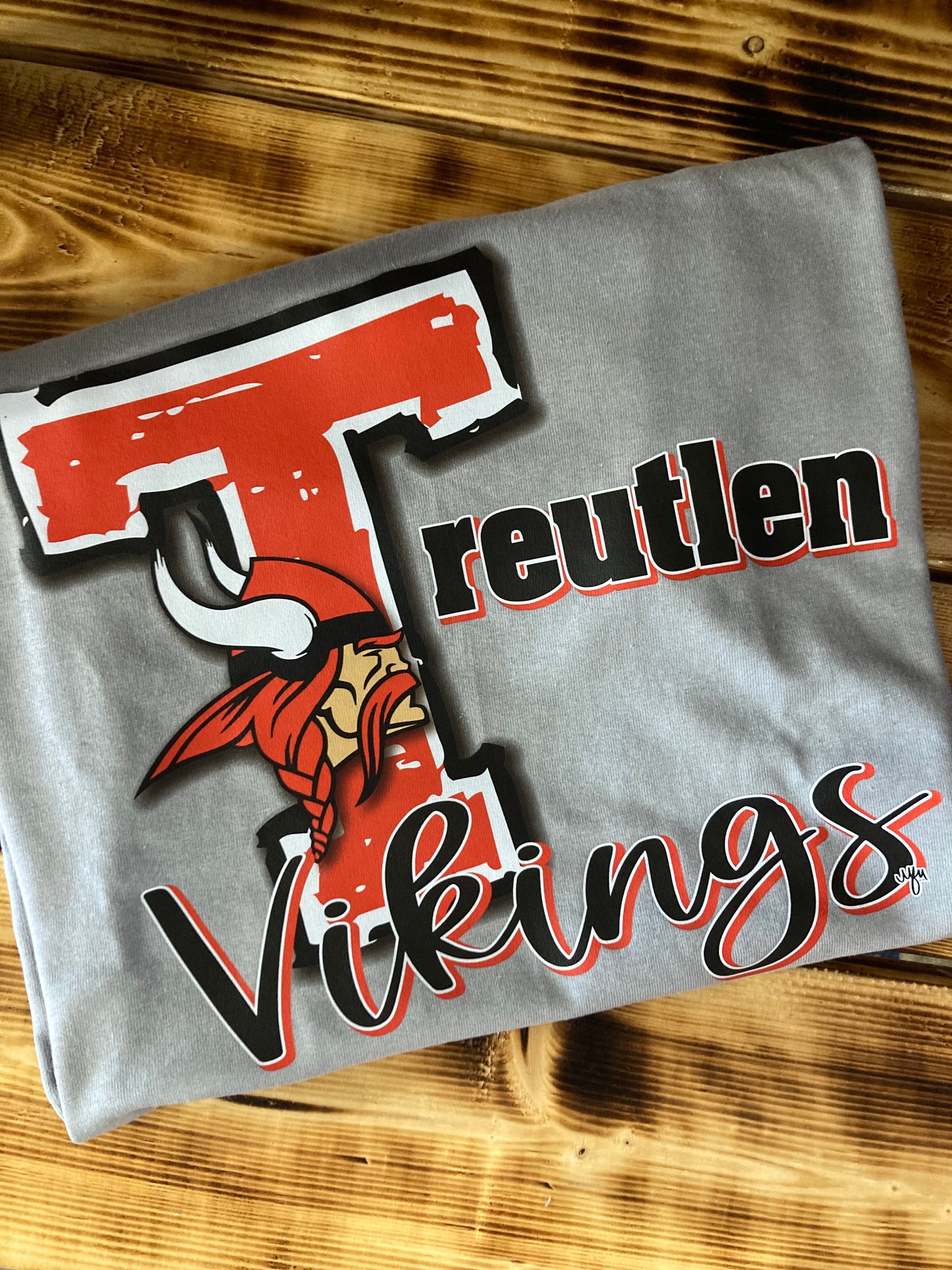 Grey Vikings Tee