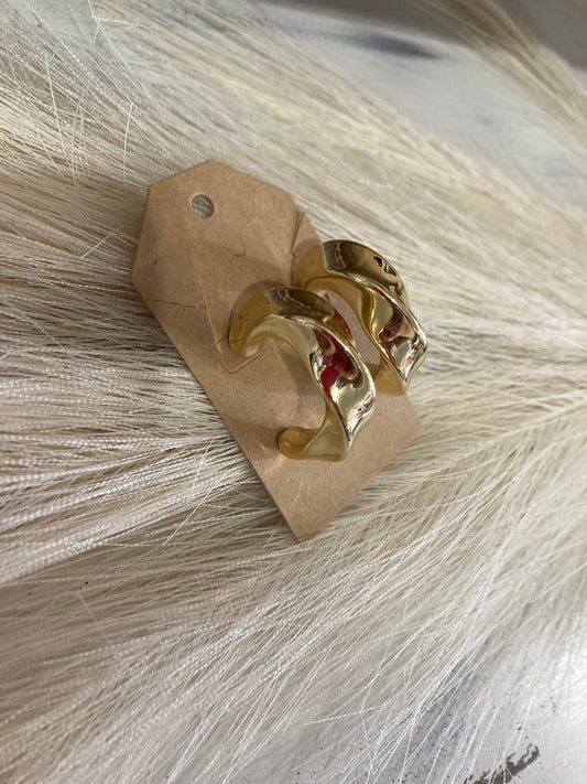Twisted Shiny Gold Hoops