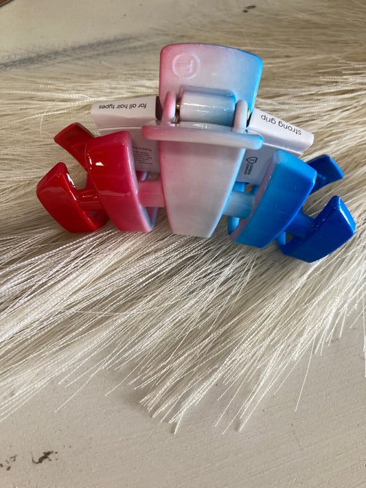 Medium Classic Miss Americana Hair Clip
