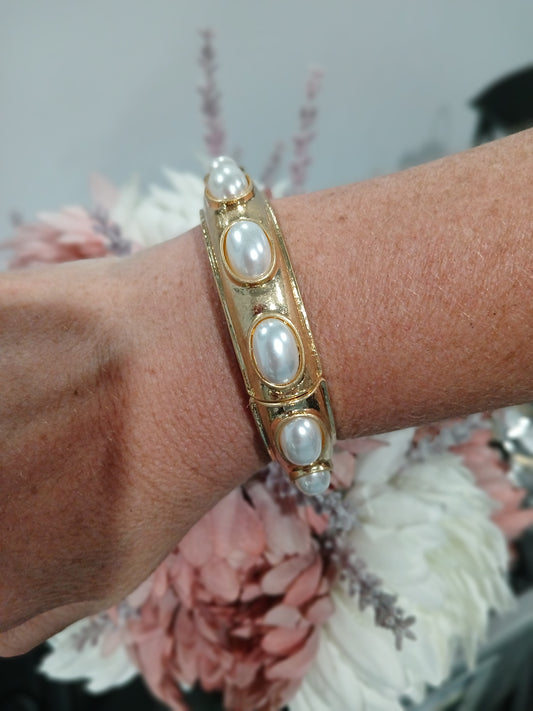 Harriette Pearl Gold Stretch Bracelet