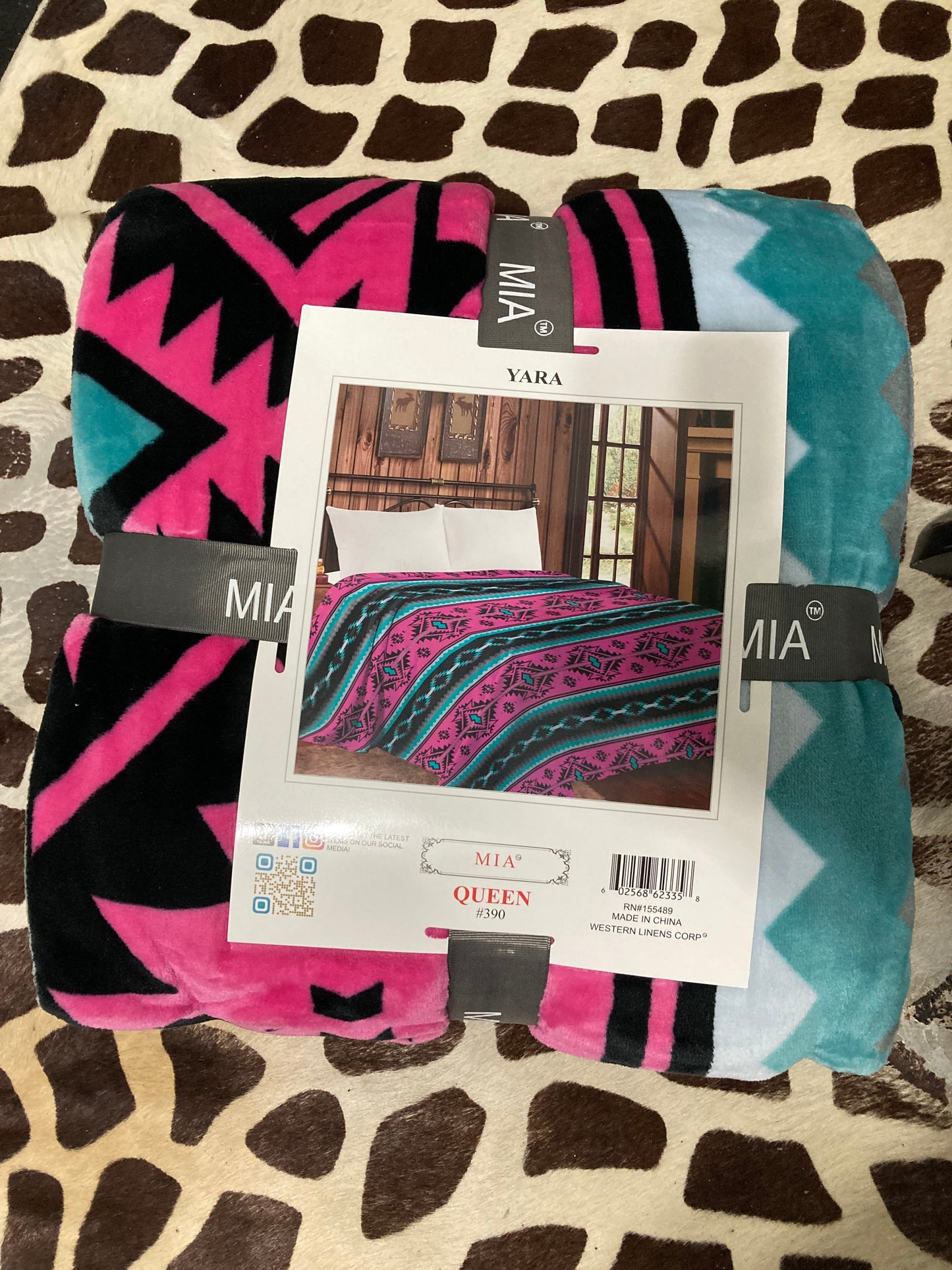 Yara Queen Aztec Blanket