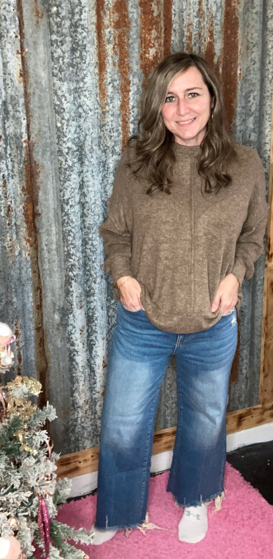 Mid Rise Straight Raw Hem Jeans
