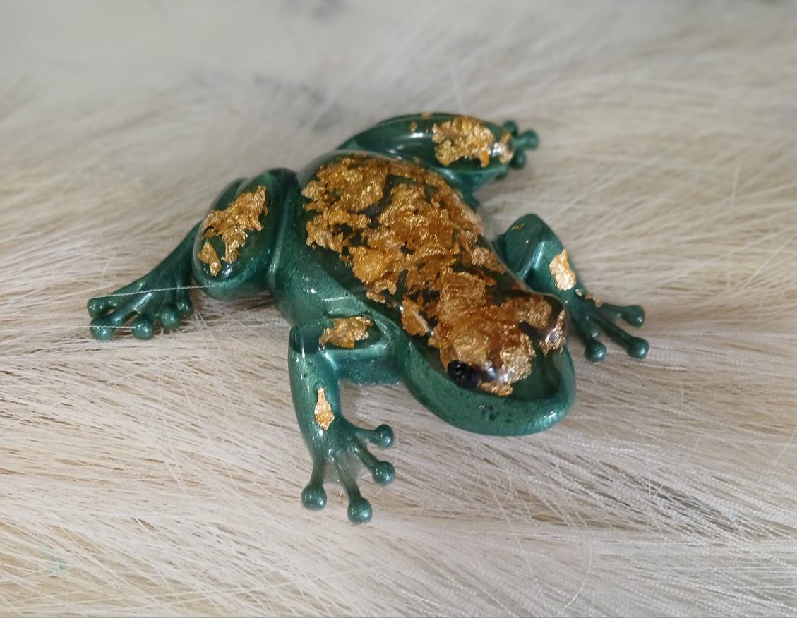 Green Flaked Frog