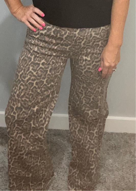 Leopard Jeans with Frayed Edge