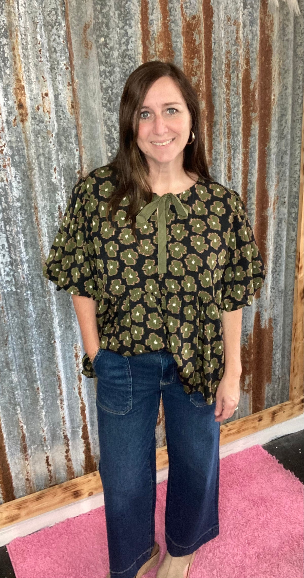 Curvy Black/Olive Top