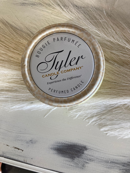 11 oz. Tyler Candle Cinnabuns Candle