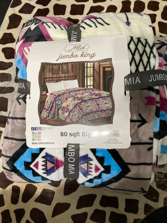 Jumbo King Mia Aztec Soft Blanket