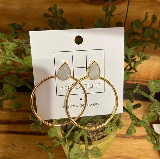 Simple gold hoop