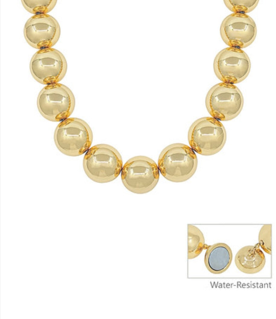 25mm Gold Pearl Necklace