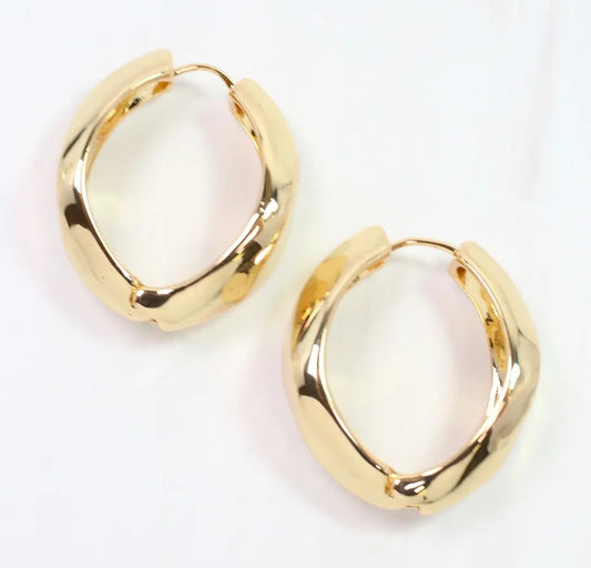 Mila Hoop Earrings